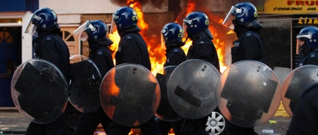 london-riot-police